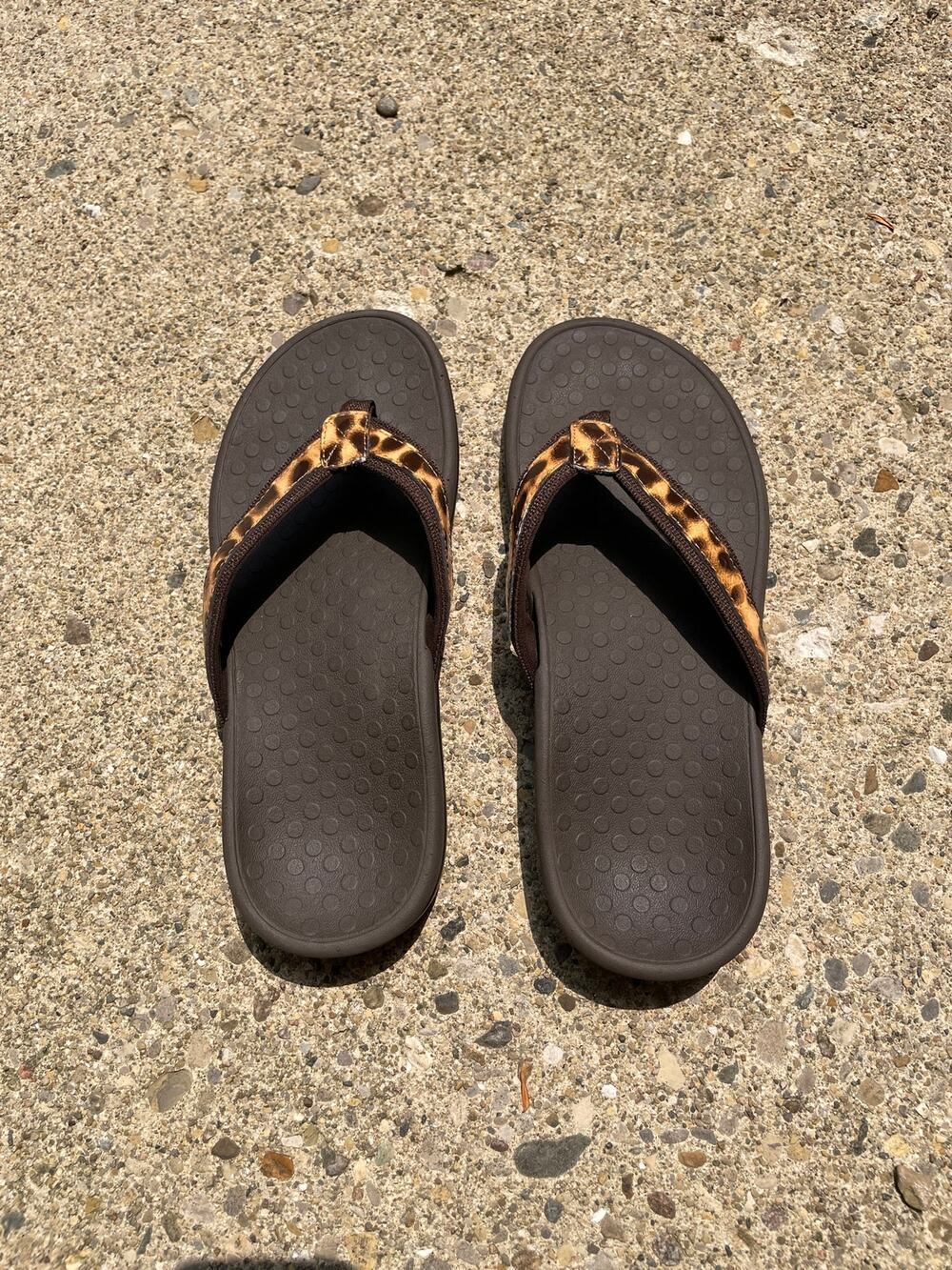 Vionic Tide II Leopard Thong Flip Flops Slip on Sandals Womens Sz 6 Orthotic